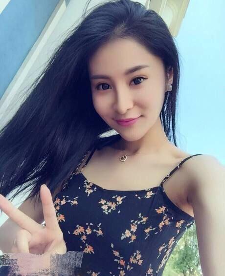 Asiatique parfaite pour moment intime